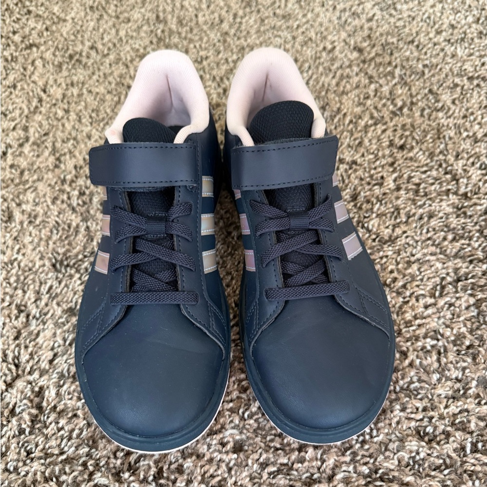 Girls Matte Black and Pink adidas size 2 1/2 new